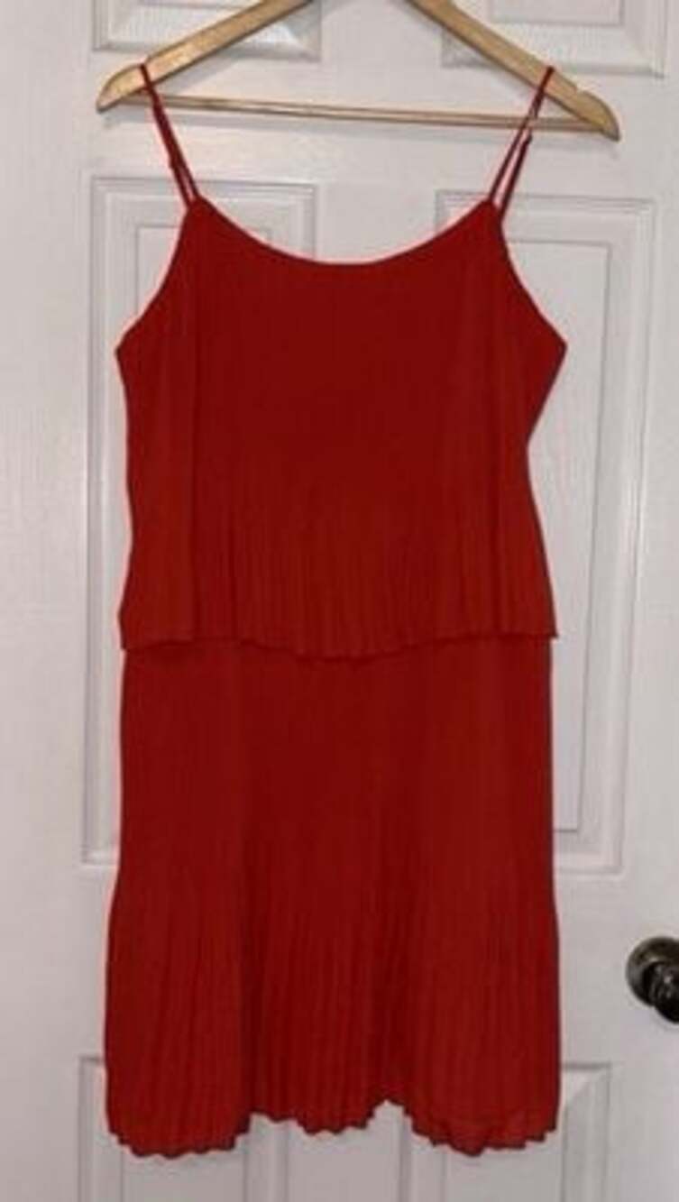 EUC Red / Orange Pleated Knee Length, tiered Summer Dress, Chiffon, size medium